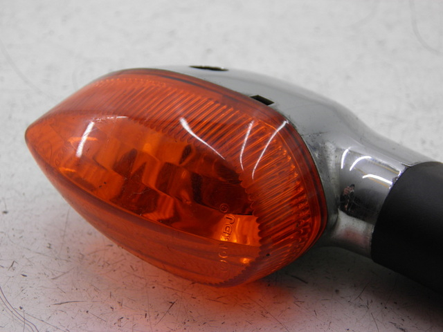 photo de PISCA TRASEIRO DIREITO YAMAHA YBR CUSTOM 125 (2008 - 2010) - Vista geral