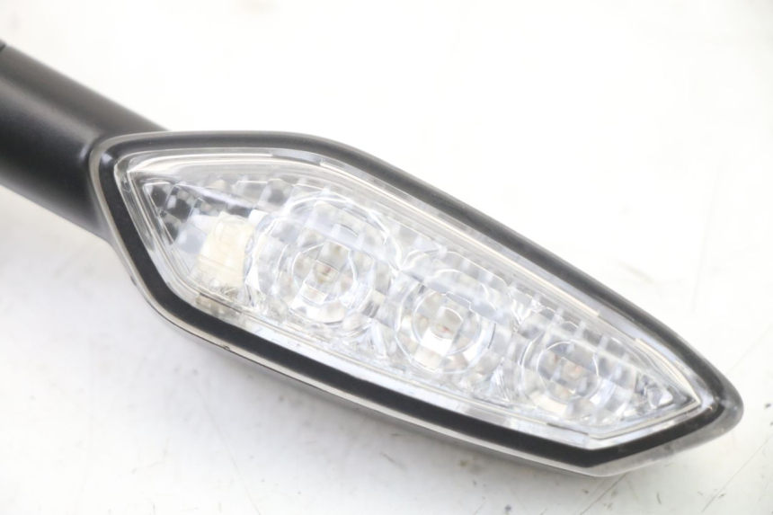 photo de PISCA TRASEIRO DIREITO YAMAHA YP T-MAX TMAX 530 (2017 - 2020) - Zoom do estado de desgaste