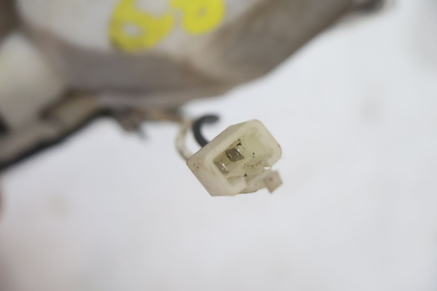 photo de LANTERNA TRASEIRA DIREITA PIAGGIO ZIP 4T 50 (2006 - 2017) - Pontos de fixação