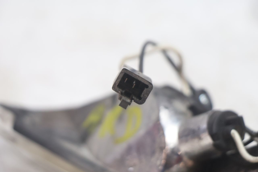 photo de LANTERNA TRASEIRA DIREITA PIAGGIO ZIP IGET 4T 50 (2021 - 2023) - Estado da superfície