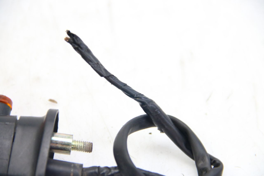 photo de PISCA TRASEIRO DIREITO KAWASAKI ZX-6R ZX6R 600 (1995 - 1997) - Estado da superfície