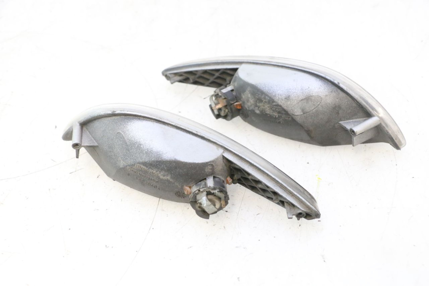 photo de PISCA TRASEIRO PEUGEOT ELYSTAR 50 (2002 - 2014) - Pontos de fixação