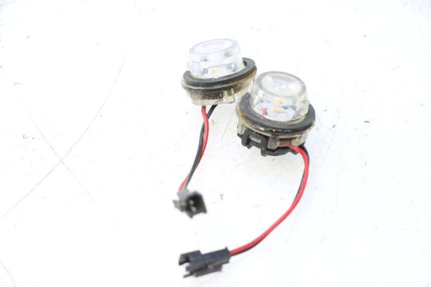 photo de LANTERNA TRASEIRA DE SETA JM MOTORS EVOLIS 4T 50 (2018 - 2022) - Detalhe da peça