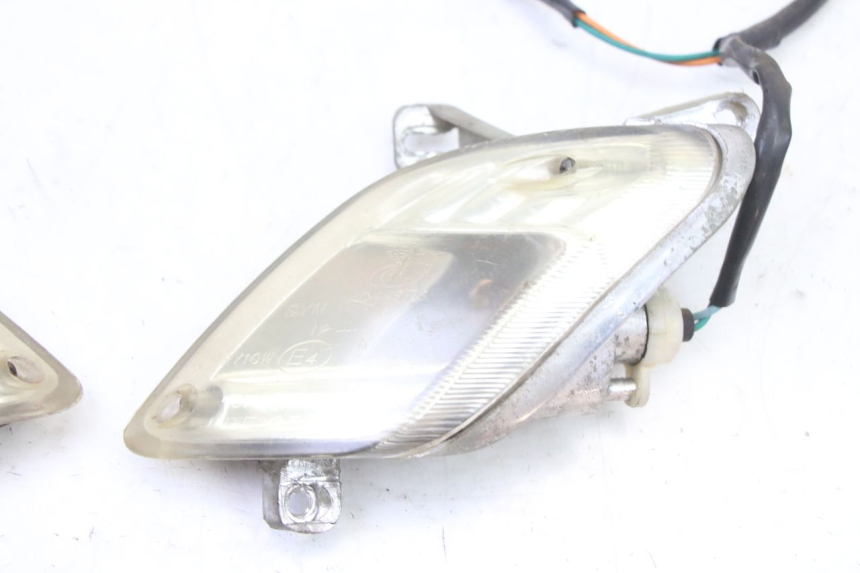 photo de PISCA TRASEIRO SYM FIDDLE 2 S 125 (2012 - 2014) - Zoom do estado de desgaste