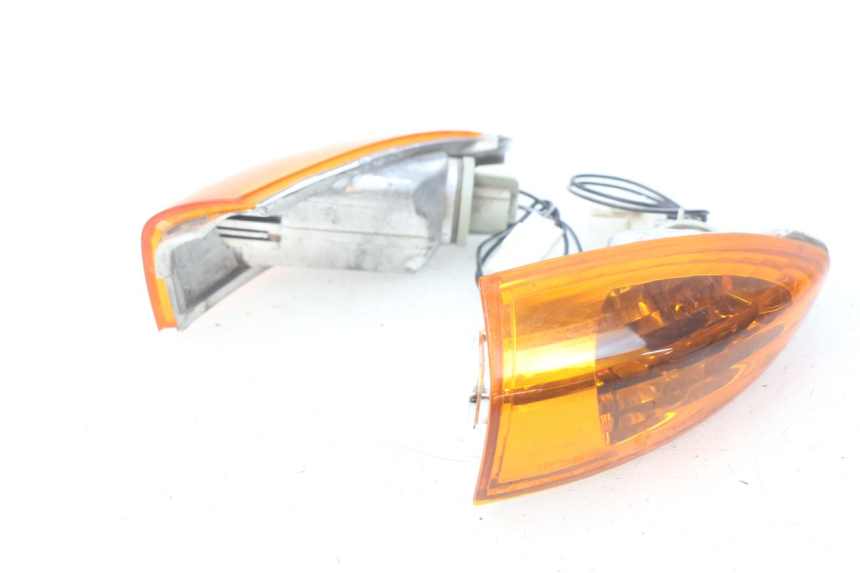 photo de PISCA TRASEIRO PIAGGIO FLY 100 (2006 - 2010) - Pontos de fixação