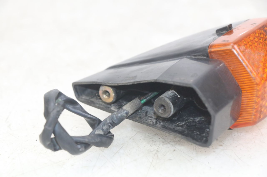 photo de PISCA TRASEIRO ESQUERDO HONDA CBR F SC25 1000 (1989 - 1992) - Outro ângulo de visão