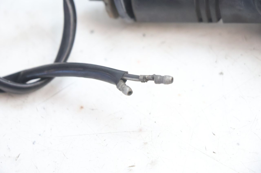 photo de SETA TRASEIRA ESQUERDA SUZUKI DR S 600 (1985 - 1989) - Pontos de fixação