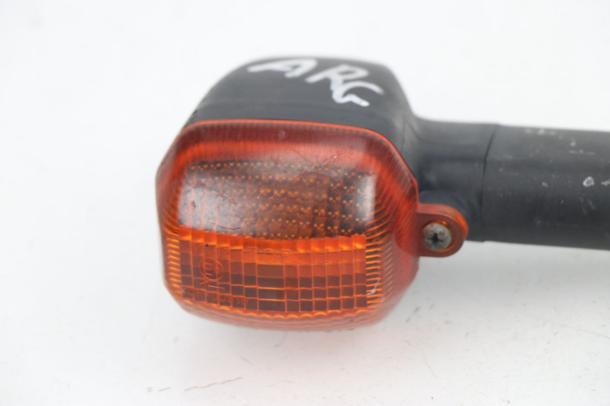 photo de PISCA TRASEIRO ESQUERDO YAMAHA FZS FAZER 600 (1998 - 2001) - Detalhe da peça