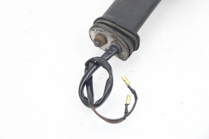 photo de PISCA TRASEIRO ESQUERDO YAMAHA FZS FAZER 600 (1998 - 2001) - Pontos de fixação
