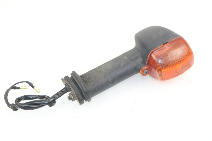 photo de PISCA TRASEIRO ESQUERDO YAMAHA FZS FAZER 600 (1998 - 2001) - Estado da superfície