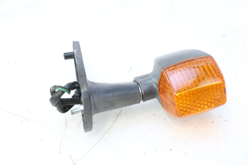 photo de LANTERNA TRASEIRA ESQUERDA KAWASAKI GPX F ZX750F 750 (1986 - 1990) - Outro ângulo de visão