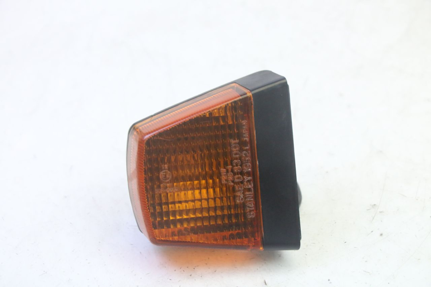 photo de PISCA TRASEIRO ESQUERDO KAWASAKI GPZ RX 1000 (1986 - 1988) - Detalhe da peça