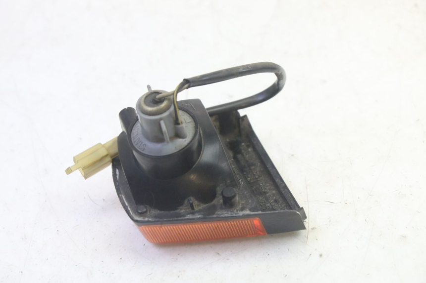 photo de PISCA TRASEIRO ESQUERDO KAWASAKI GPZ RX 1000 (1986 - 1988) - Outro ângulo de visão