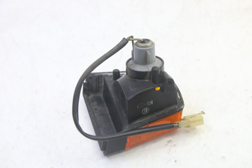 photo de PISCA TRASEIRO ESQUERDO KAWASAKI GPZ RX 1000 (1986 - 1988) - Ampliação técnica