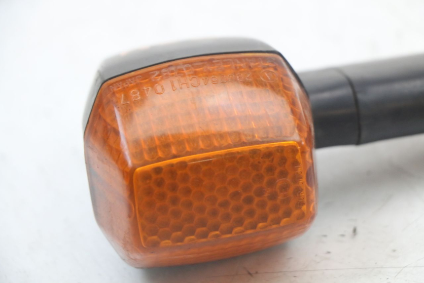 photo de PISCA TRASEIRO ESQUERDO KAWASAKI GTR 1000 (1994 - 2004) - Outro ângulo de visão