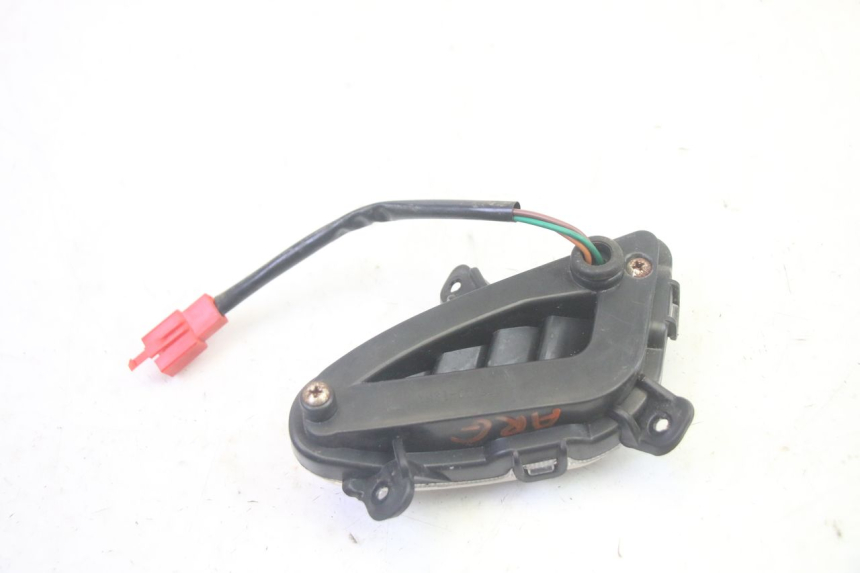 photo de PISCA TRASEIRO ESQUERDO JM MOTORS OLDIES GT 4T 50 (2018 - 2025) - Outro ângulo de visão