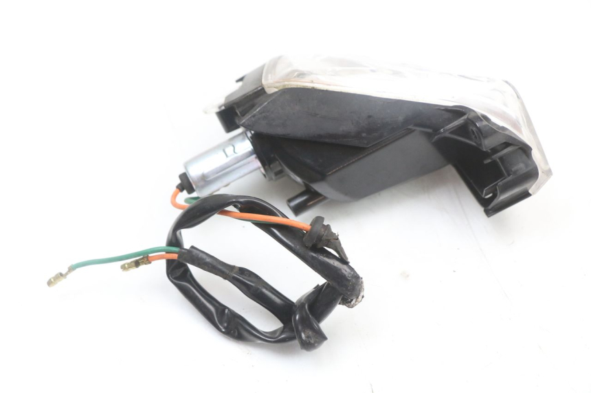 photo de PISCA TRASEIRO ESQUERDO HONDA PCX (JF47) 125 (2012 - 2013) - Outro ângulo de visão