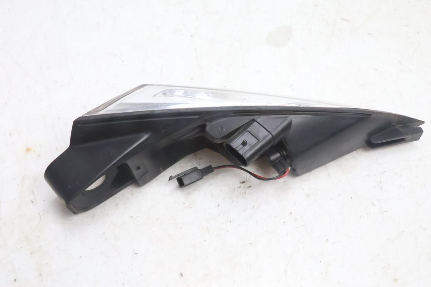 photo de LANTERNA TRASEIRA ESQUERDA PEUGEOT SATELIS 125 (2013 - 2018) - Pontos de fixação