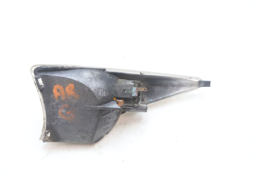 photo de LANTERNA TRASEIRA ESQUERDA PEUGEOT SPEEDFIGHT 2 AC 50 (2000 - 2009) - Outro ângulo de visão