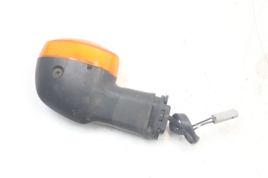photo de PISCA TRASEIRO ESQUERDO YAMAHA TDM ABS 900 (2002 - 2014) - Outro ângulo de visão