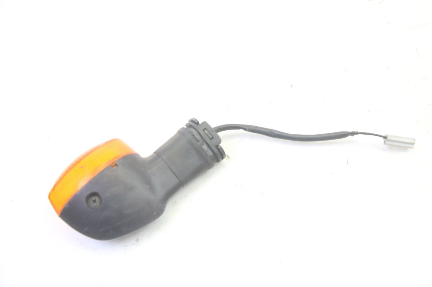 photo de PISCA TRASEIRO ESQUERDO YAMAHA TDM ABS 900 (2002 - 2014) - Outro ângulo de visão