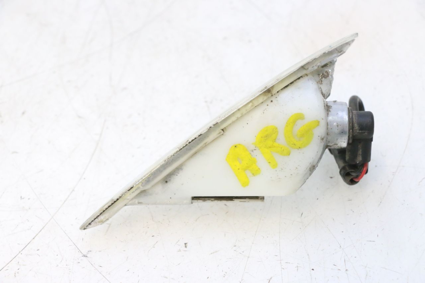 photo de PISCA TRASEIRO ESQUERDO PIAGGIO VESPA PRIMAVERA 2T 50 (2013 - 2018) - Outro ângulo de visão