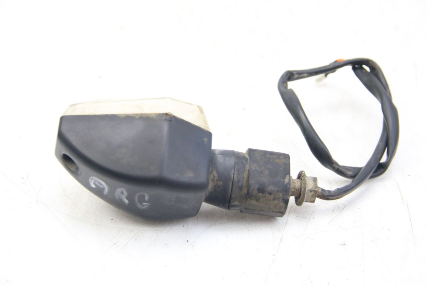 photo de PISCA TRASEIRO ESQUERDO SYM WOLF SB 125 (2011 - 2018) - Zoom do estado de desgaste