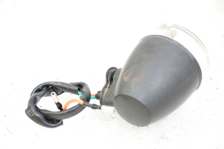 photo de PISCA TRASEIRO ESQUERDO SYM X-PRO 4T 50 (2014 - 2021) - Outro ângulo de visão