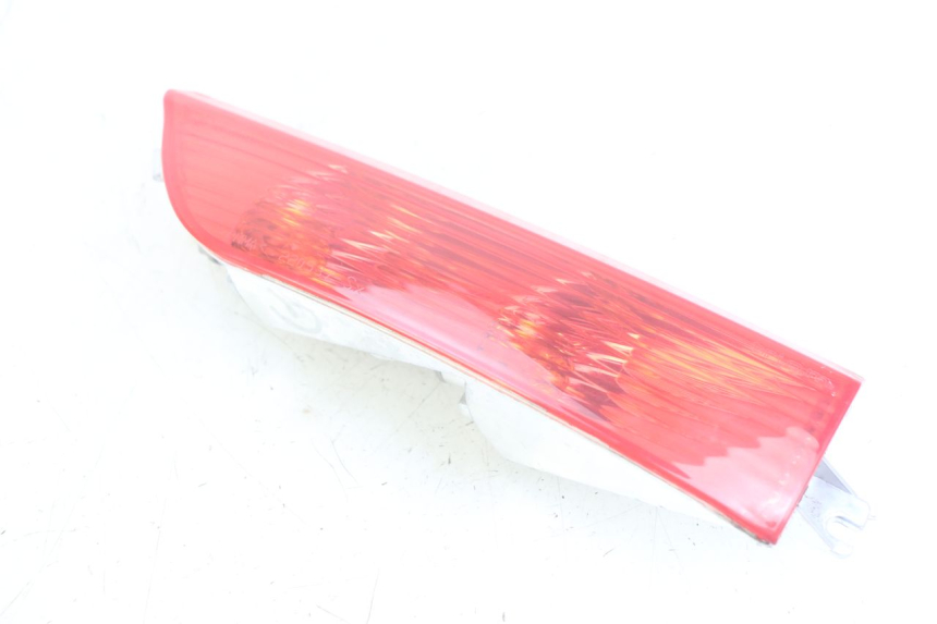 photo de PISCA TRASEIRO ESQUERDO PIAGGIO X8 125 (2004 - 2007) - Pontos de fixação
