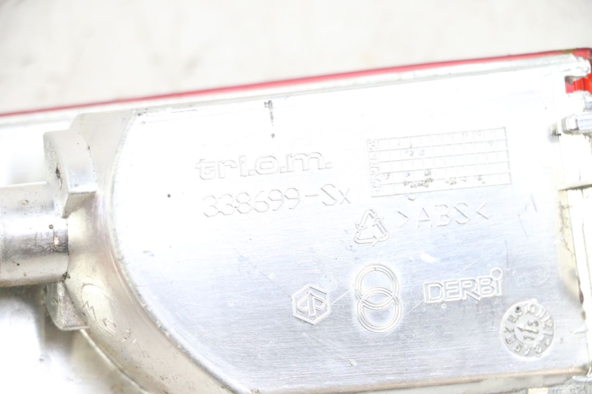 photo de PISCA TRASEIRO ESQUERDO PIAGGIO X8 125 (2004 - 2007) - Detalhe da peça