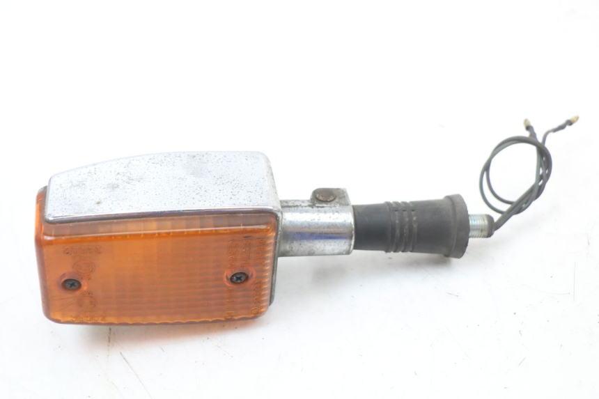 photo de PISCA TRASEIRO ESQUERDO YAMAHA XJ F 900 (1983 - 1994) - Zoom do estado de desgaste