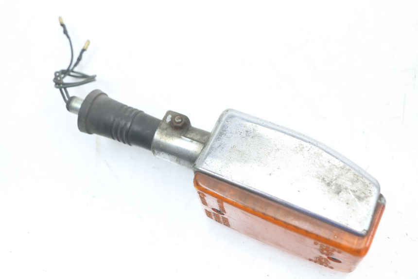 photo de PISCA TRASEIRO ESQUERDO YAMAHA XJ F 900 (1983 - 1994) - Ampliação técnica