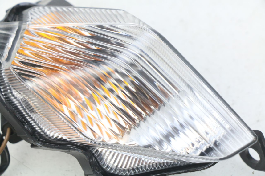 photo de PISCA TRASEIRO ESQUERDO YAMAHA XP T-MAX TMAX ABS 530 (2012 - 2015) - Ampliação técnica