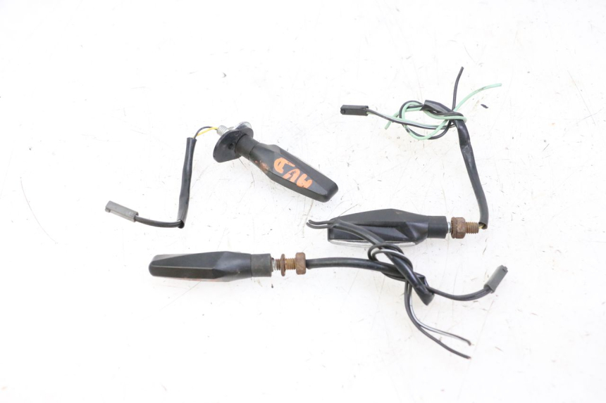 photo de PISCA TRASEIRO SUZUKI GSR 750 (2011 - 2017) - Zoom do estado de desgaste