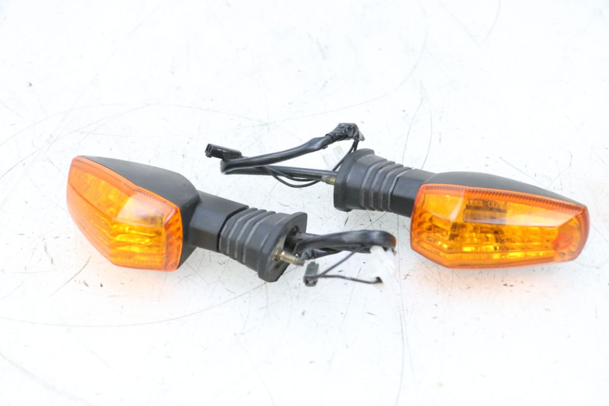 photo de PISCA TRASEIRO SUZUKI GSXR GSX-R 1000 (2003 - 2004) - Vista principal