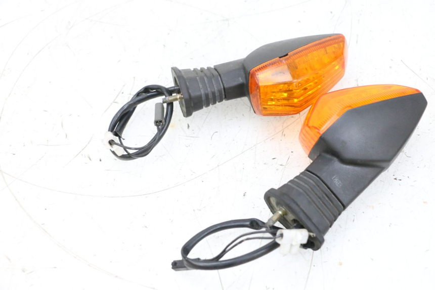 photo de PISCA TRASEIRO SUZUKI GSXR GSX-R 1000 (2003 - 2004) - Marcações e referências