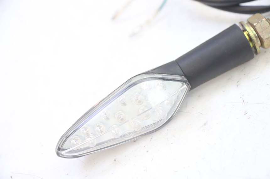 photo de PISCA TRASEIRO KIDEN KD125-G 125 (2018 - 2022) - Zoom do estado de desgaste