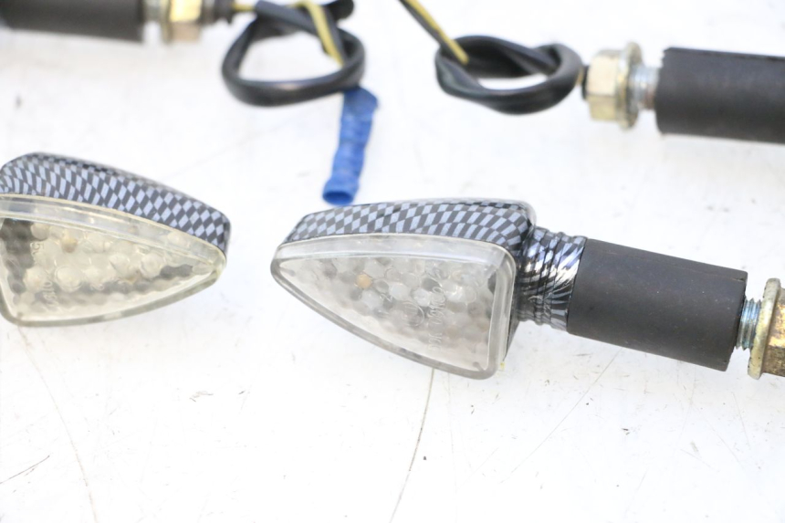 photo de PISCA TRASEIRO PEUGEOT LUDIX SNAKE 2T 50 (2004 - 2014) - Estado da superfície