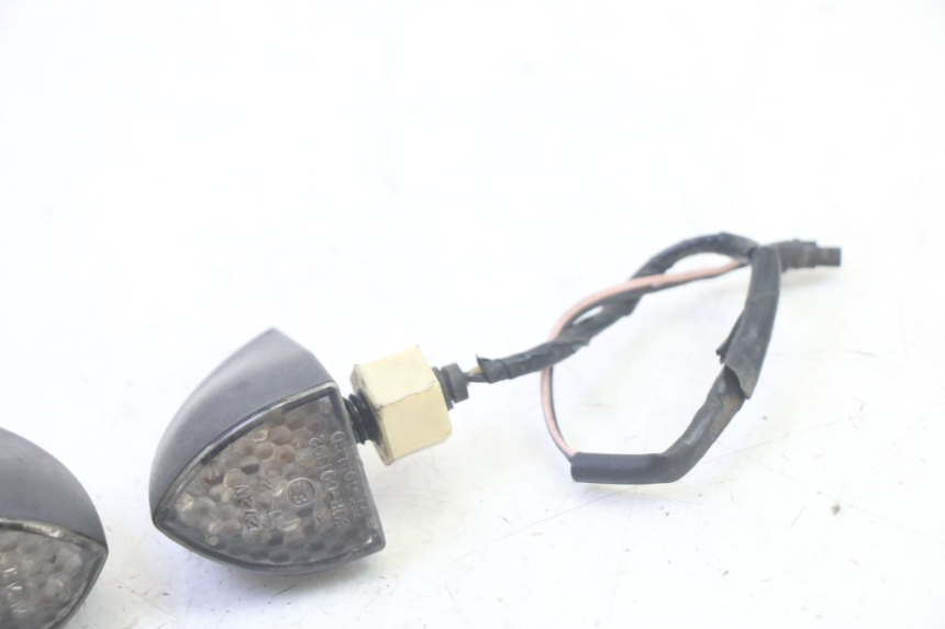 photo de PISCA TRASEIRO PIAGGIO MP3 RL 250 (2006 - 2010) - Zoom do estado de desgaste