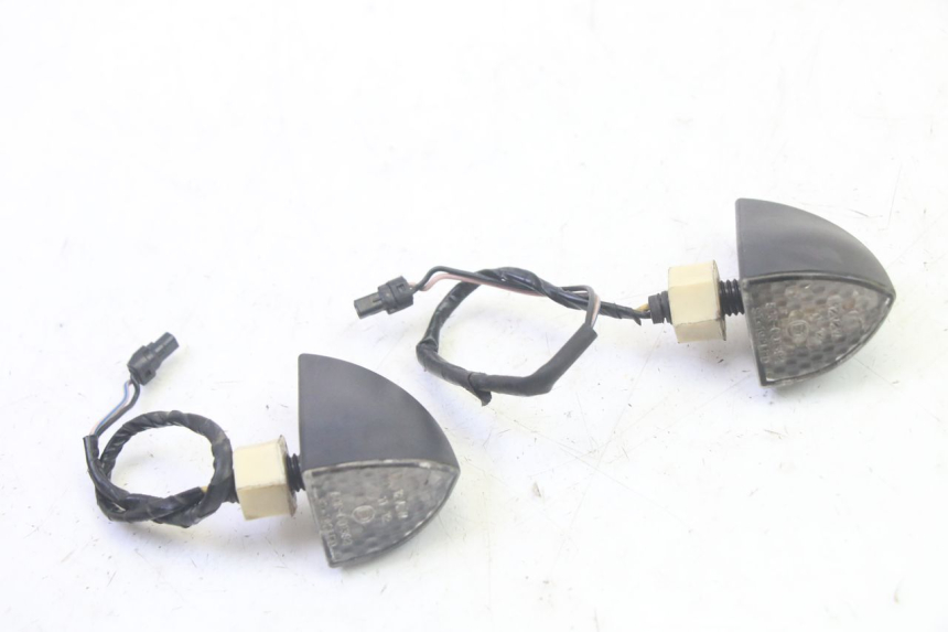photo de PISCA TRASEIRO PIAGGIO MP3 RL 250 (2006 - 2010) - Outro ângulo de visão