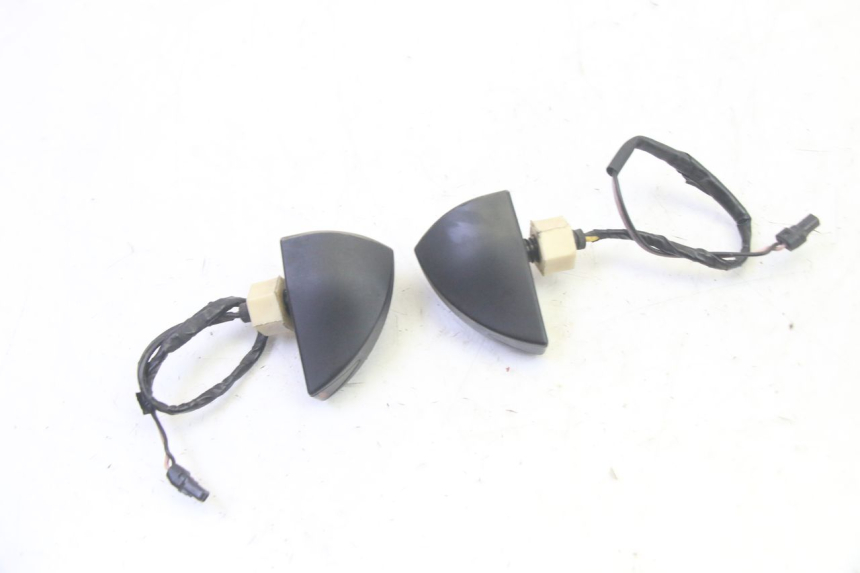 photo de PISCA TRASEIRO PIAGGIO MP3 RL 250 (2006 - 2010) - Ampliação técnica