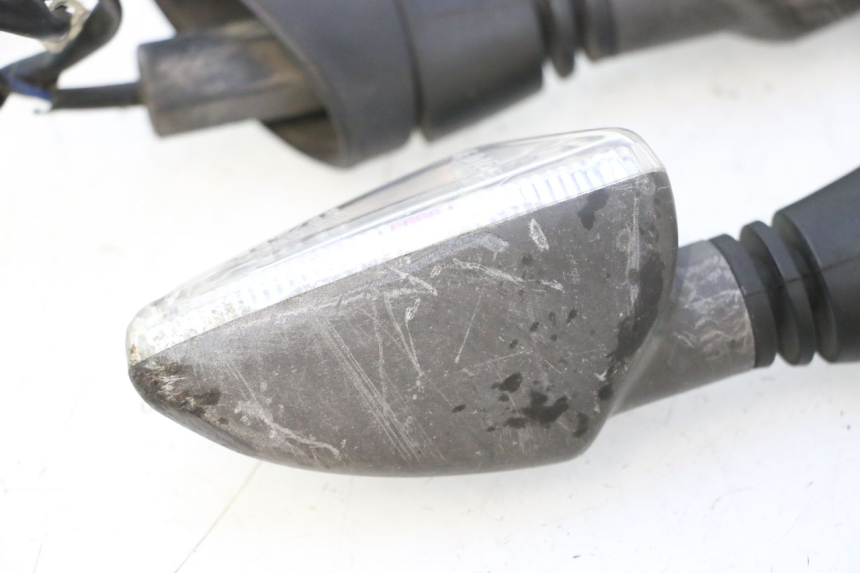 photo de PISCA TRASEIRO PIAGGIO MP3 500 (2016 - 2018) - Ampliação dos componentes
