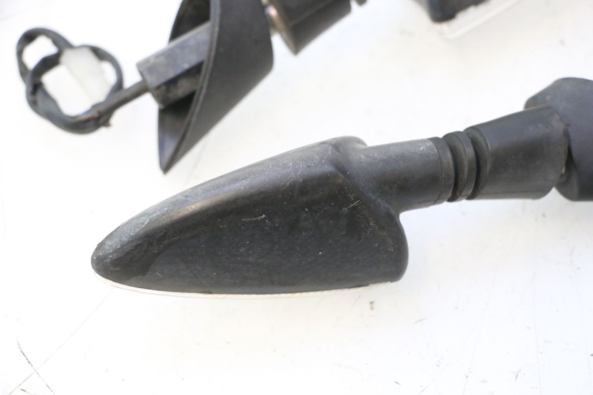 photo de PISCA TRASEIRO PIAGGIO MP3 500 (2016 - 2018) - Pontos de fixação