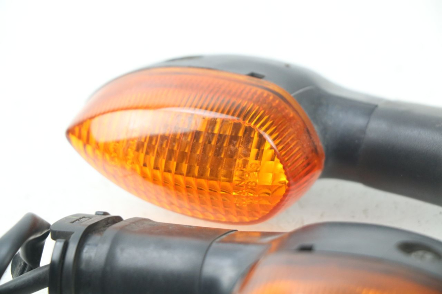 photo de PISCA TRASEIRO YAMAHA TDM ABS 900 (2002 - 2014) - Zoom do estado de desgaste