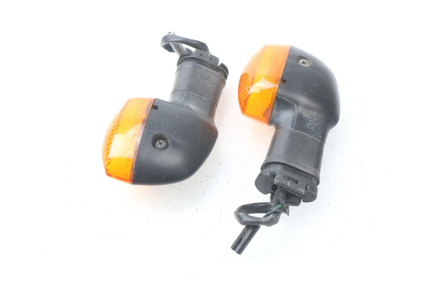 photo de PISCA TRASEIRO YAMAHA TDM ABS 900 (2002 - 2014) - Outro ângulo de visão