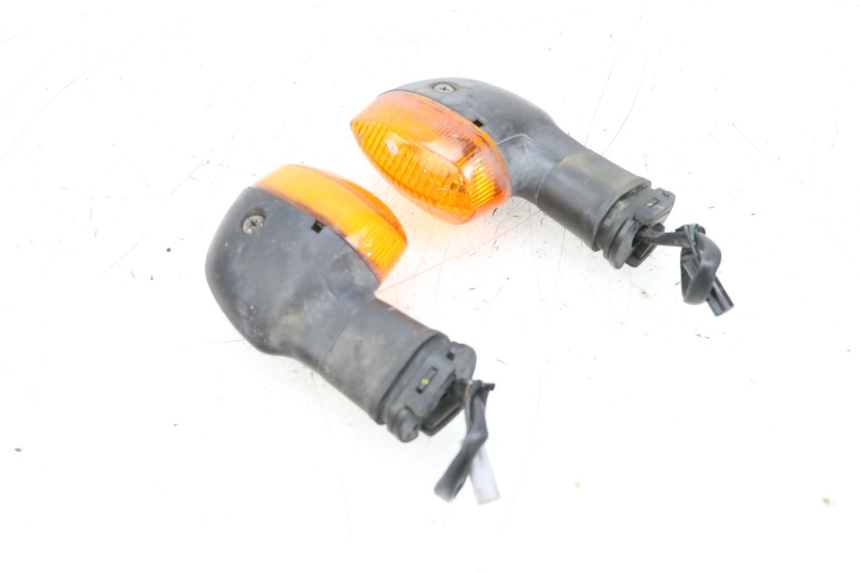 photo de PISCA TRASEIRO YAMAHA TDM ABS 900 (2002 - 2014) - Zoom do estado de desgaste