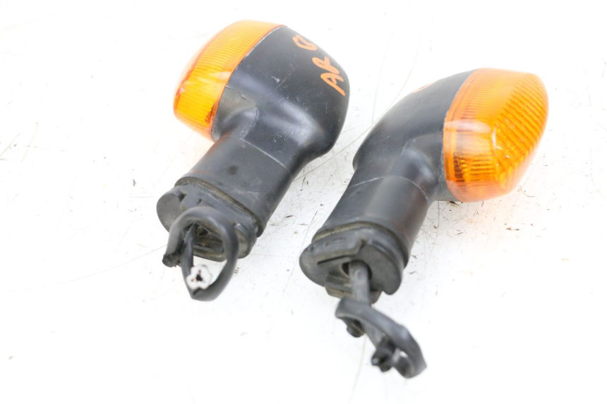photo de PISCA TRASEIRO YAMAHA TDM ABS 900 (2002 - 2014) - Estado da superfície