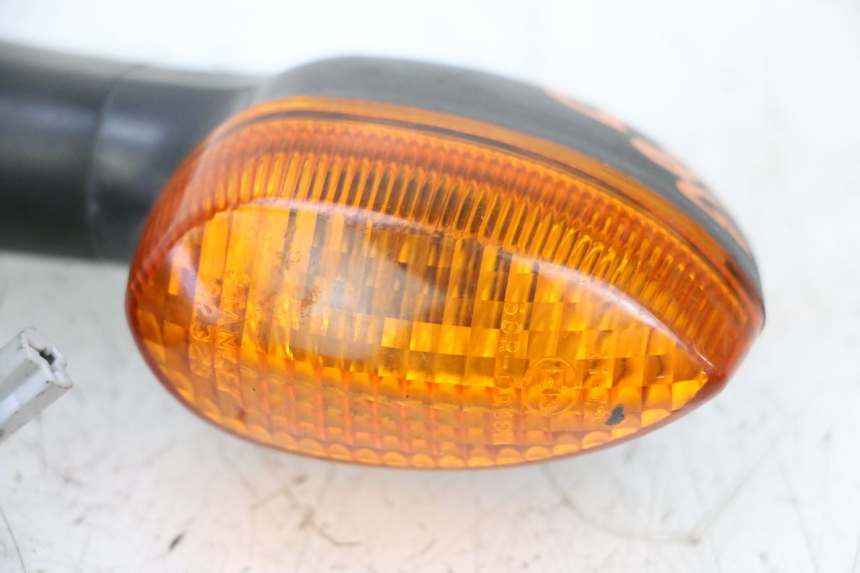 photo de PISCA TRASEIRO YAMAHA TDM ABS 900 (2002 - 2014) - Marcações e referências