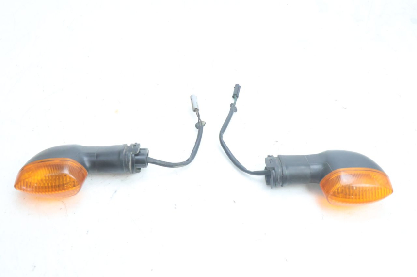 photo de PISCA TRASEIRO YAMAHA TDM ABS 900 (2002 - 2014) - Vista principal