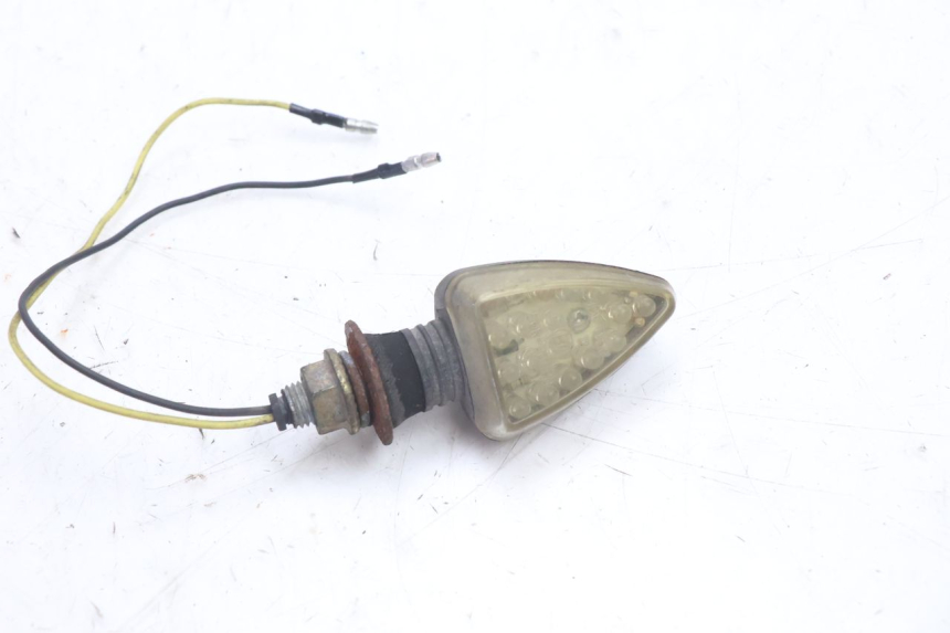 photo de LANTERNA TRASEIRA DE SETA YAMAHA XJR 1300 (1998 - 2002) - Outro ângulo de visão